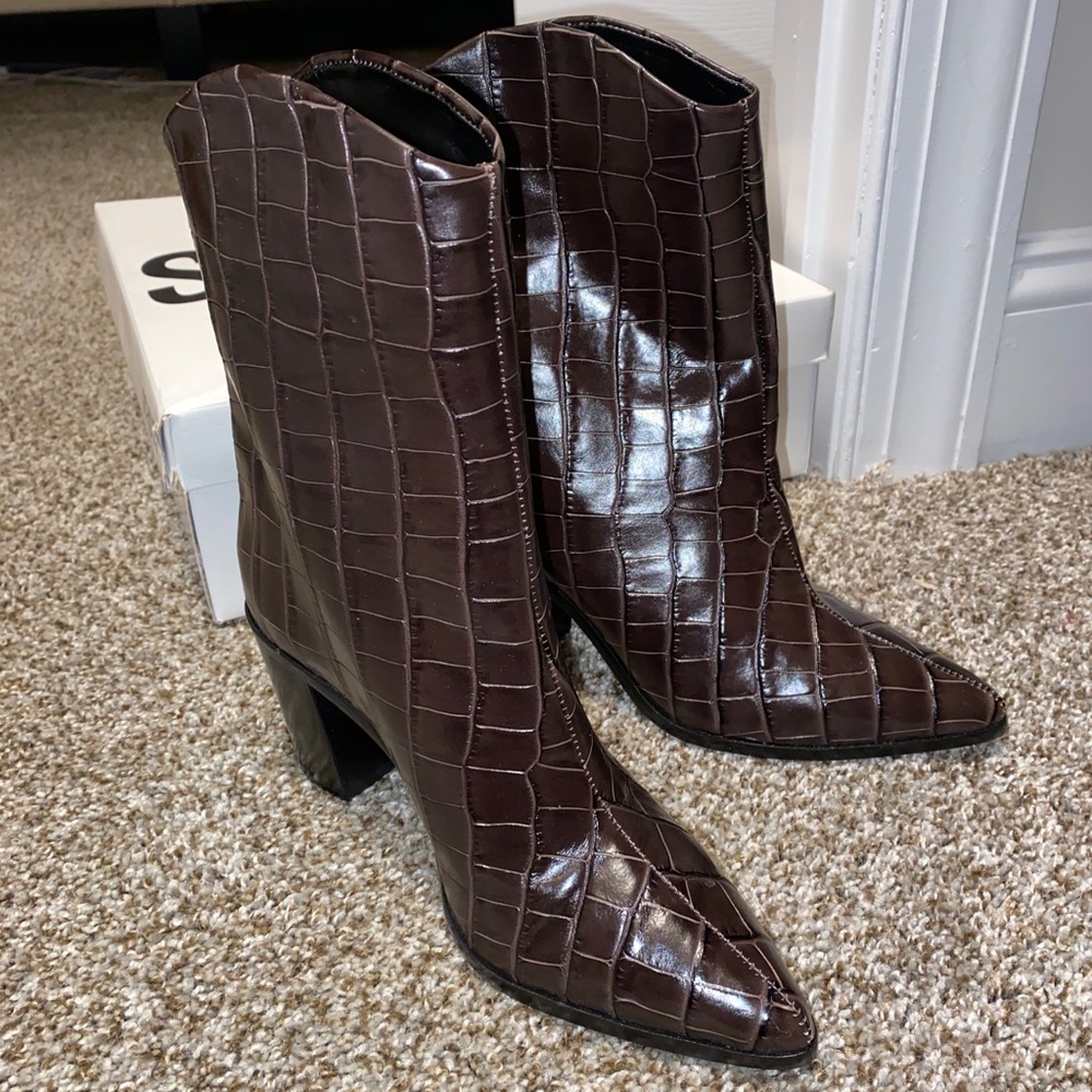 SCHUTZ Vonna Crocodile High Block Heel Booties